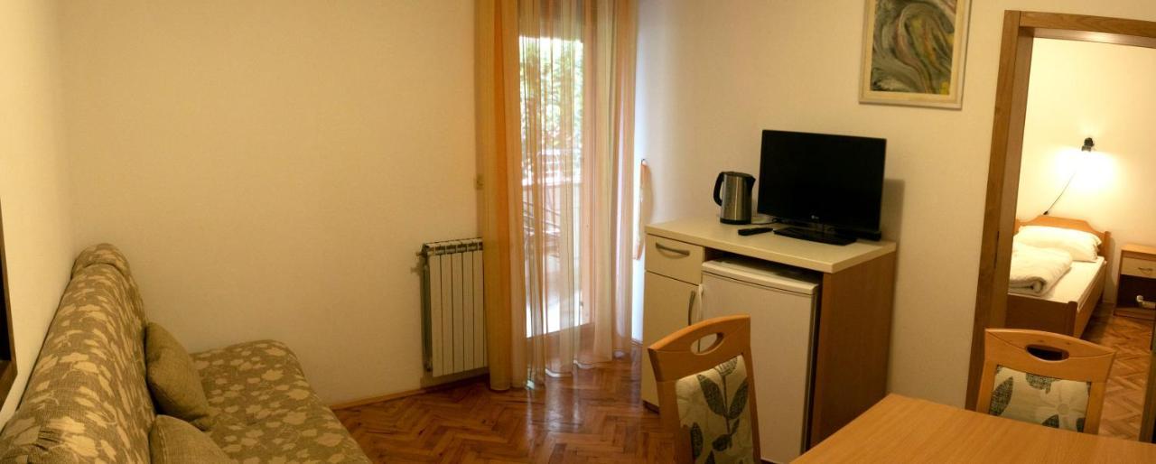 Vila Albatros Bed & Breakfast Rovinj Exterior photo